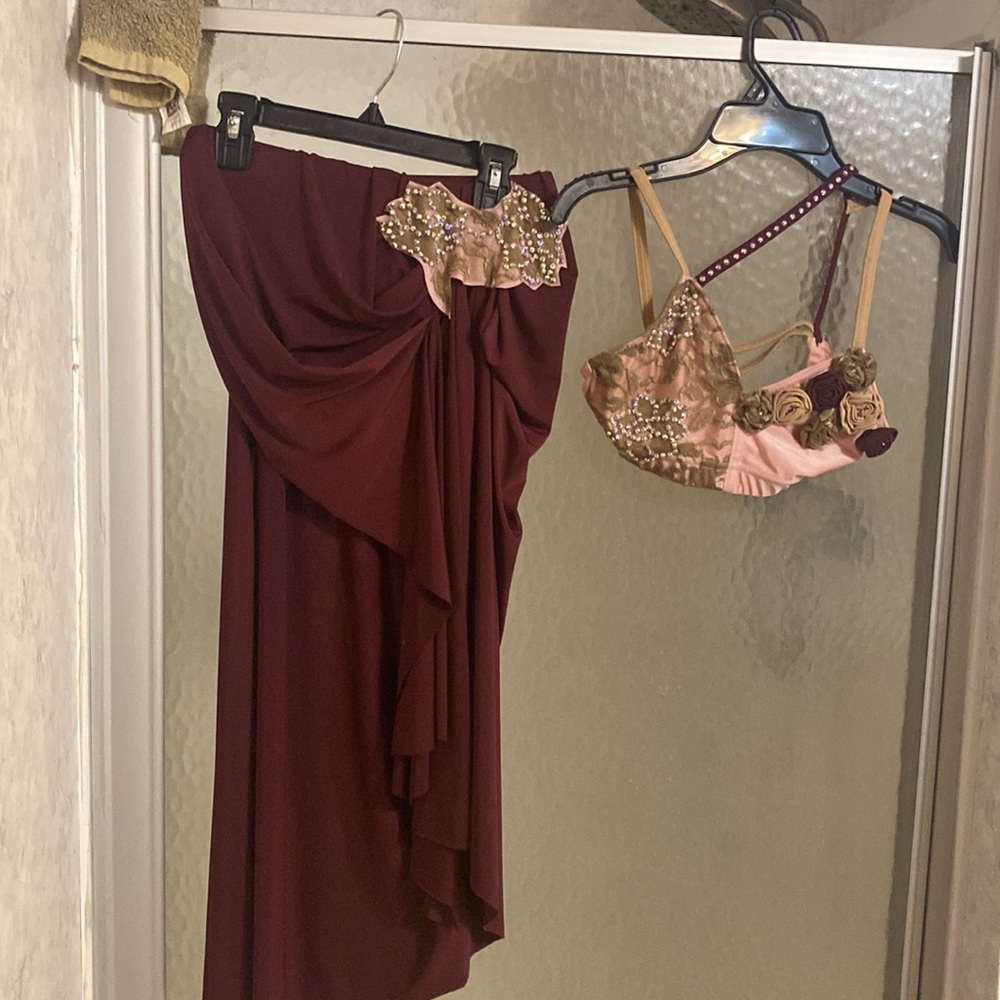 Custom dance costume - Picture 2 of 4
